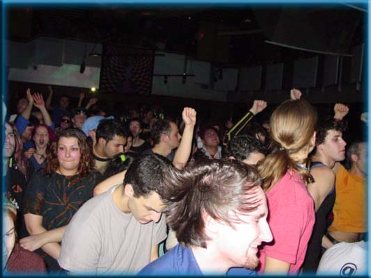 infectcrowd7.jpg